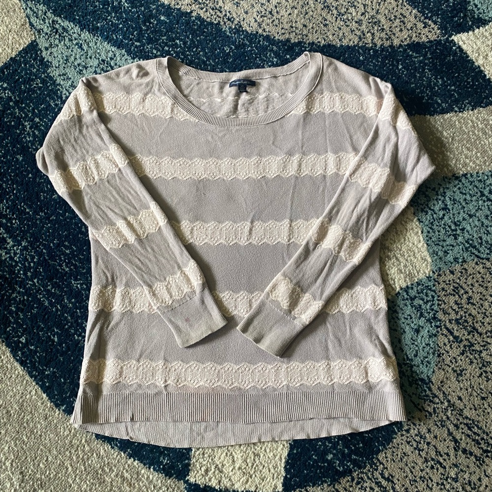 Women’s long sleeve sweater, size Large